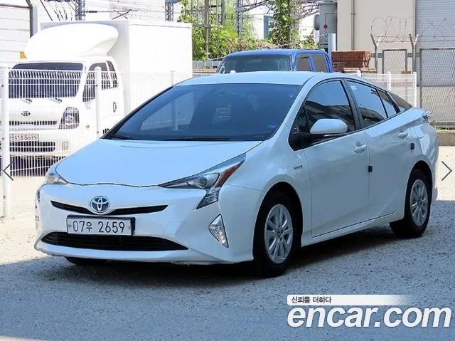 Toyota Prius — фото 2