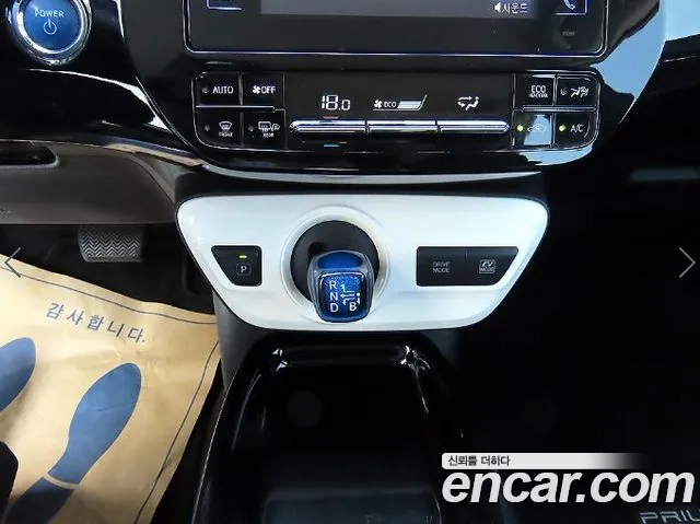 Toyota Prius — фото 10