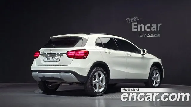 Mercedes-Benz GLA-Class — фото 1