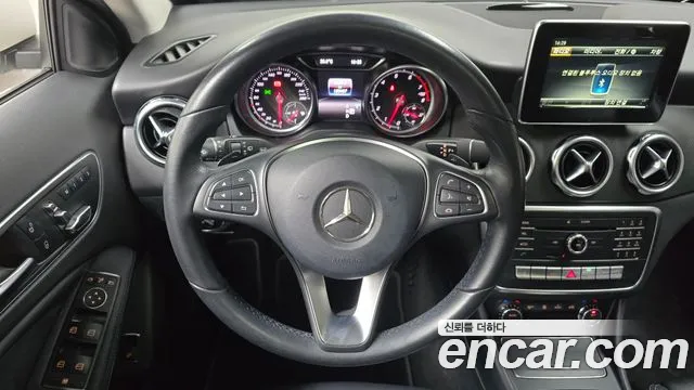 Mercedes-Benz GLA-Class — фото 11