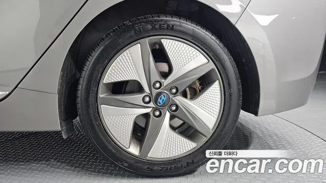 Hyundai Ioniq 5 — фото 21