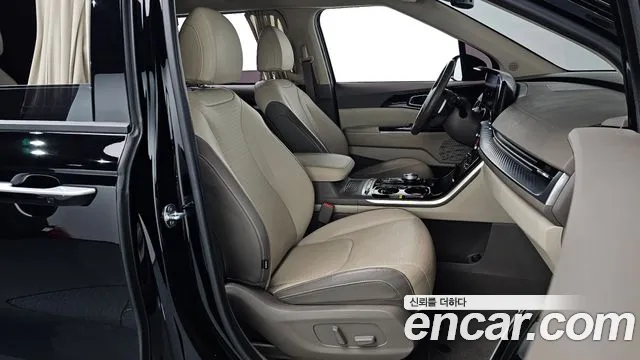 Kia Carnival — фото 11
