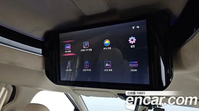 Kia Carnival — фото 18