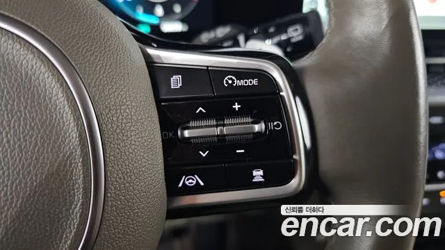 Kia Carnival — фото 31