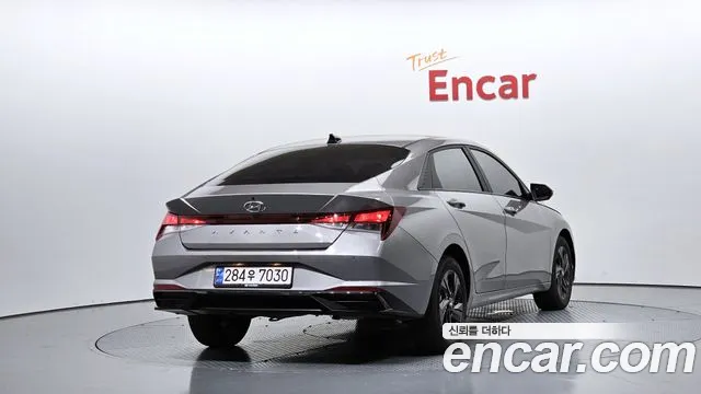Hyundai Avante — фото 2
