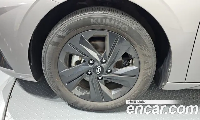 Hyundai Avante — фото 5