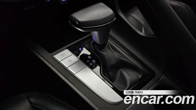 Hyundai Avante — фото 9