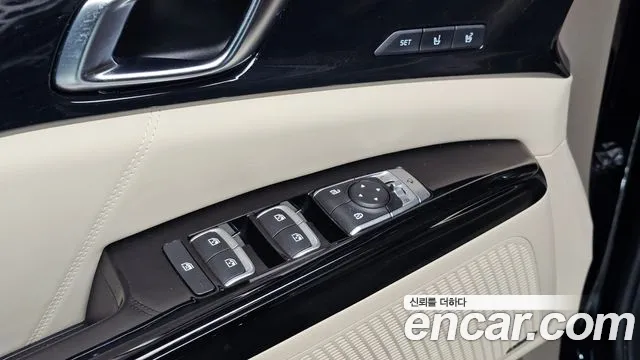 Kia Carnival — фото 28