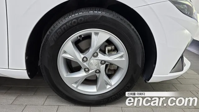 Hyundai Avante — фото 21