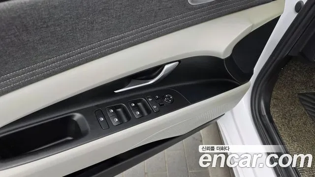 Hyundai Avante — фото 27