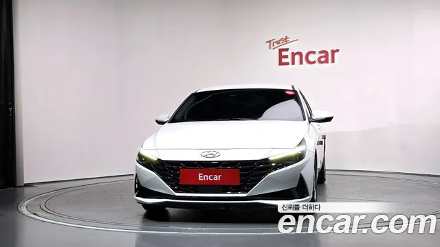 Hyundai Avante — фото 3