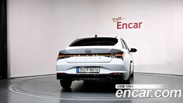 Hyundai Avante — фото 4