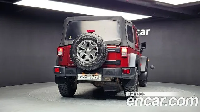 Jeep Wrangler — фото 4