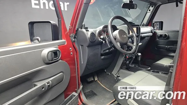 Jeep Wrangler — фото 10