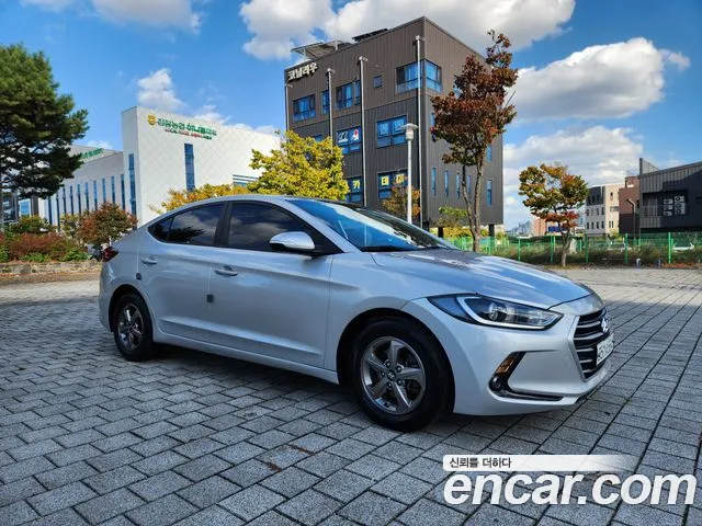 Hyundai Avante — фото 5