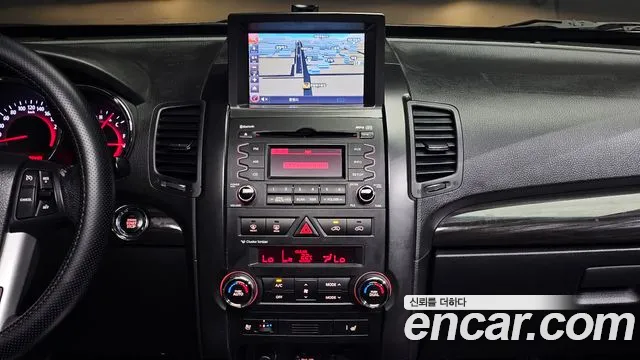 Kia Sorento — фото 13