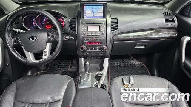Kia Sorento — фото 6