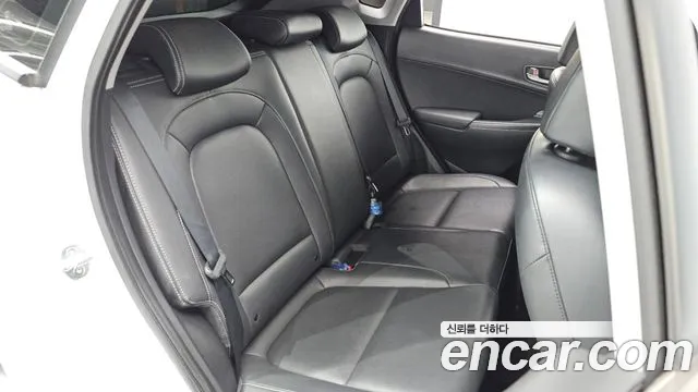 Hyundai Kona — фото 16