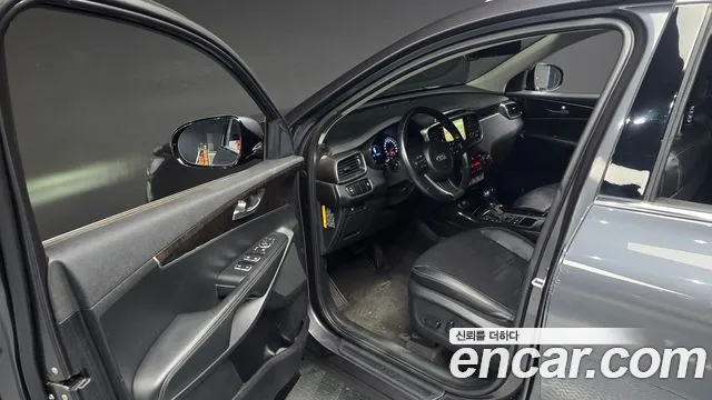 Kia Sorento — фото 11