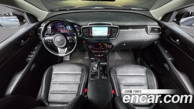 Kia Sorento — фото 7