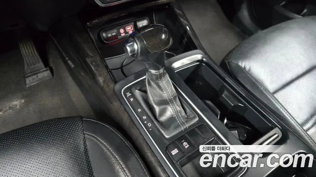 Kia Sorento — фото 9