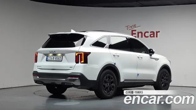 Kia Sorento — фото 1