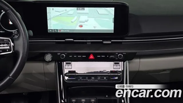 Kia Carnival — фото 15