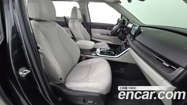 Kia Carnival — фото 26