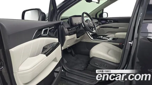 Kia Carnival — фото 10