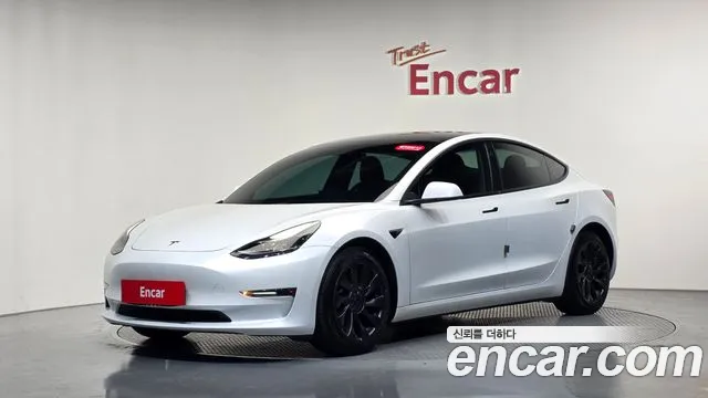 Tesla Model 3 — фото 1