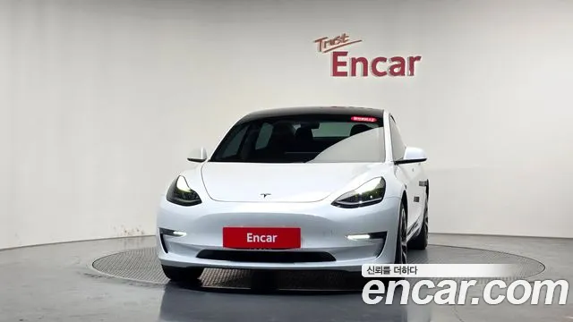 Tesla Model 3 — фото 3