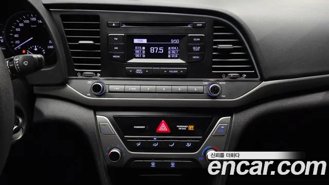 Hyundai Avante — фото 16