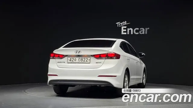 Hyundai Avante — фото 4