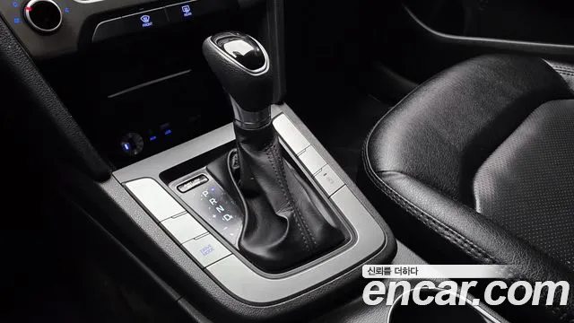 Hyundai Avante — фото 9