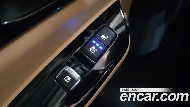 Kia Carnival — фото 17