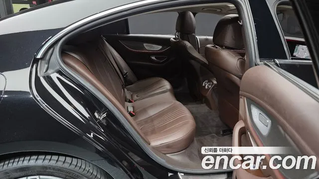 Mercedes-Benz CLS-Class — фото 12
