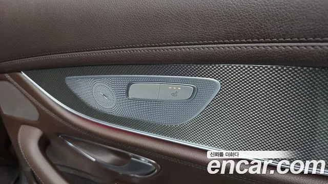 Mercedes-Benz CLS-Class — фото 19
