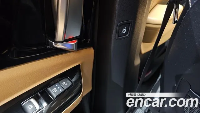 Kia Carnival — фото 18