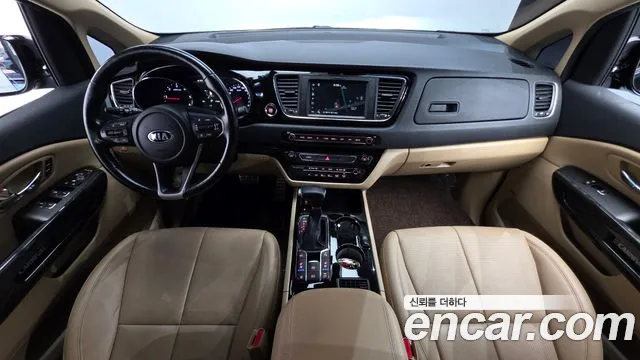 Kia Carnival — фото 7