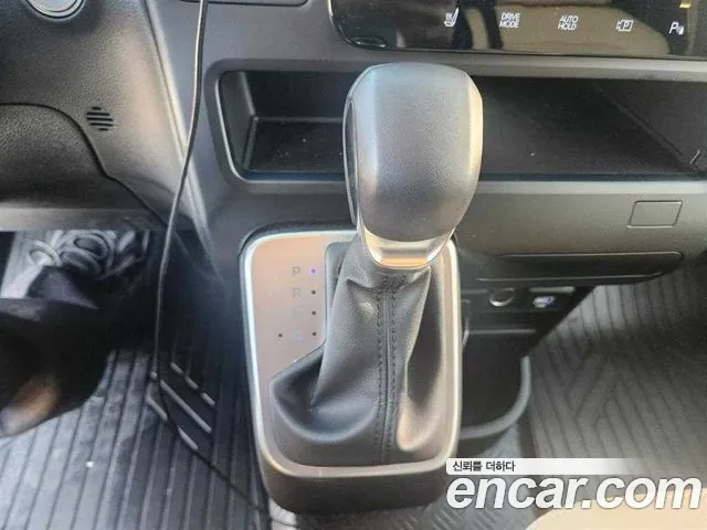 Hyundai Staria — фото 13