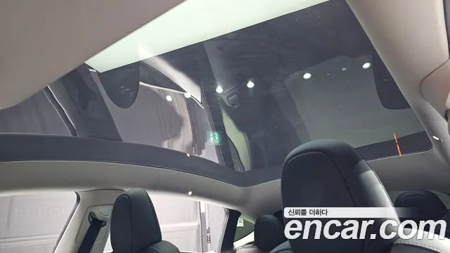 Tesla Model Y — фото 19