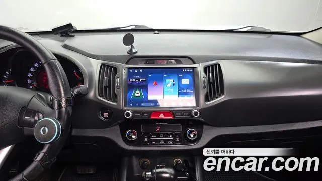 Kia Sportage — фото 14