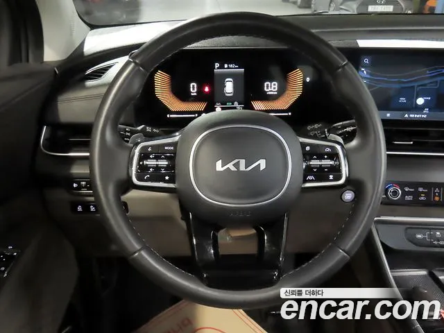 Kia Carnival — фото 11