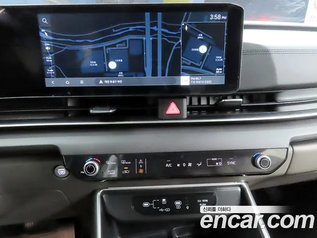 Kia Carnival — фото 13