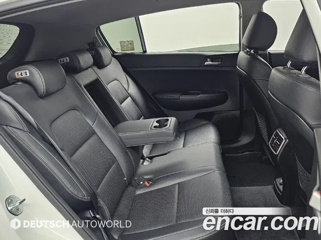 Kia Sportage — фото 12