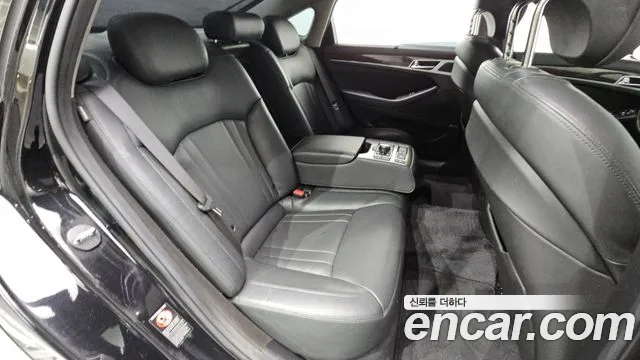 Hyundai Genesis — фото 11