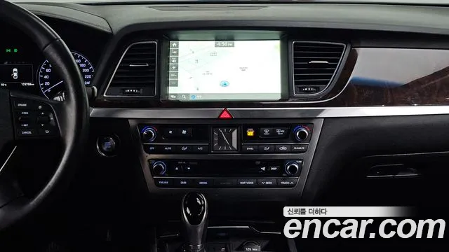 Hyundai Genesis — фото 13