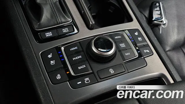 Hyundai Genesis — фото 17