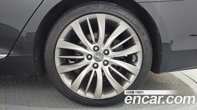 Hyundai Genesis — фото 20