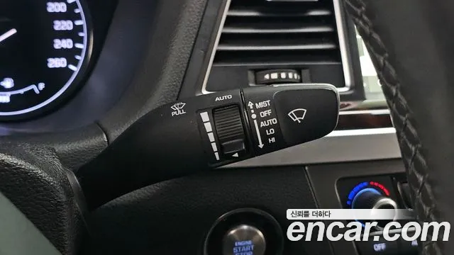 Hyundai Genesis — фото 30